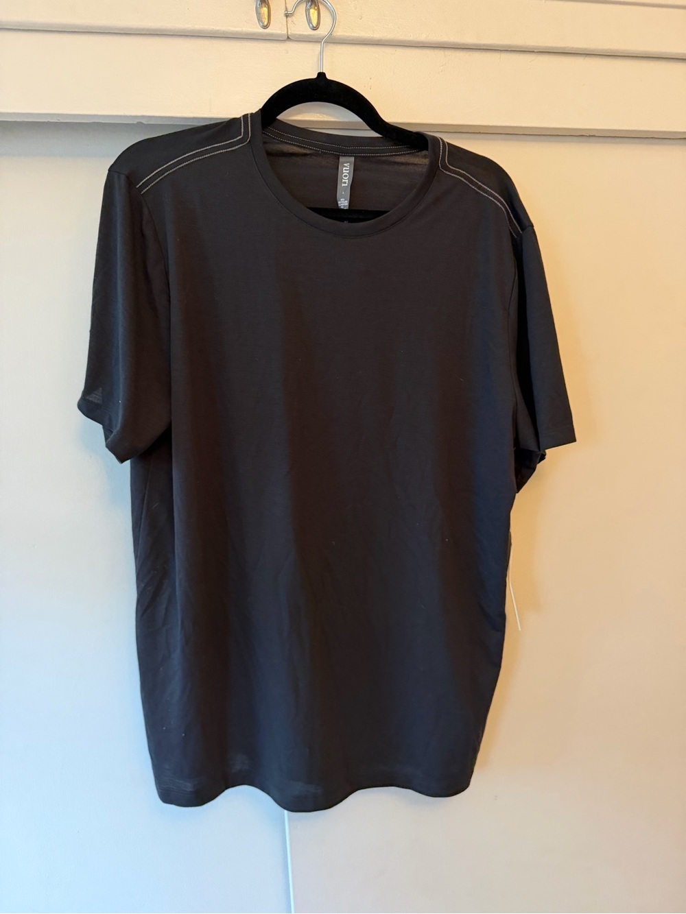 NWT Vuori Men's Short Sleeve Current Tech Tee Large